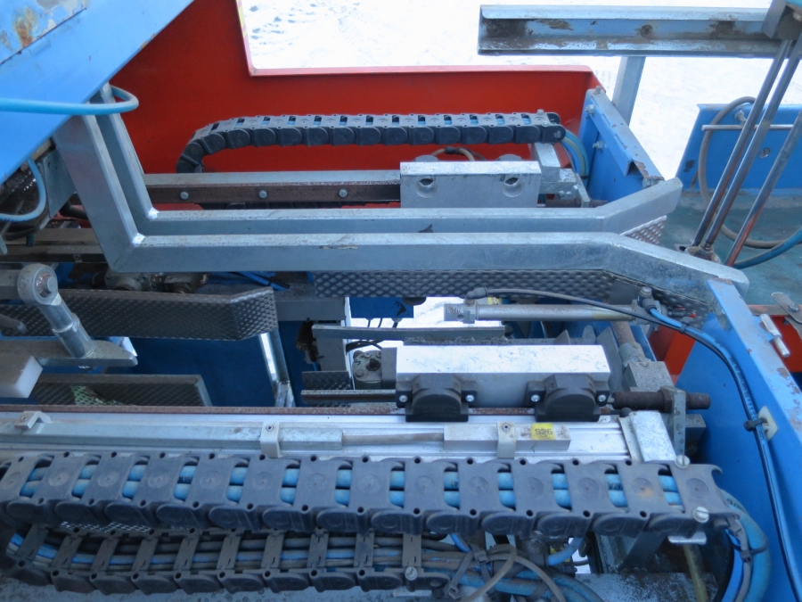 4256 EMVE BE5000 paper bagger