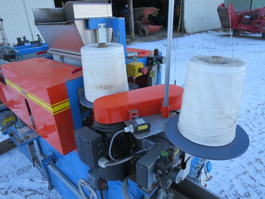 4256 EMVE BE5000 paper bagger
