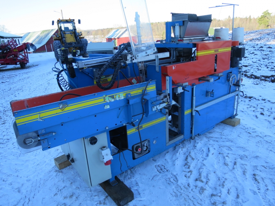 4256 EMVE BE5000 paper bagger