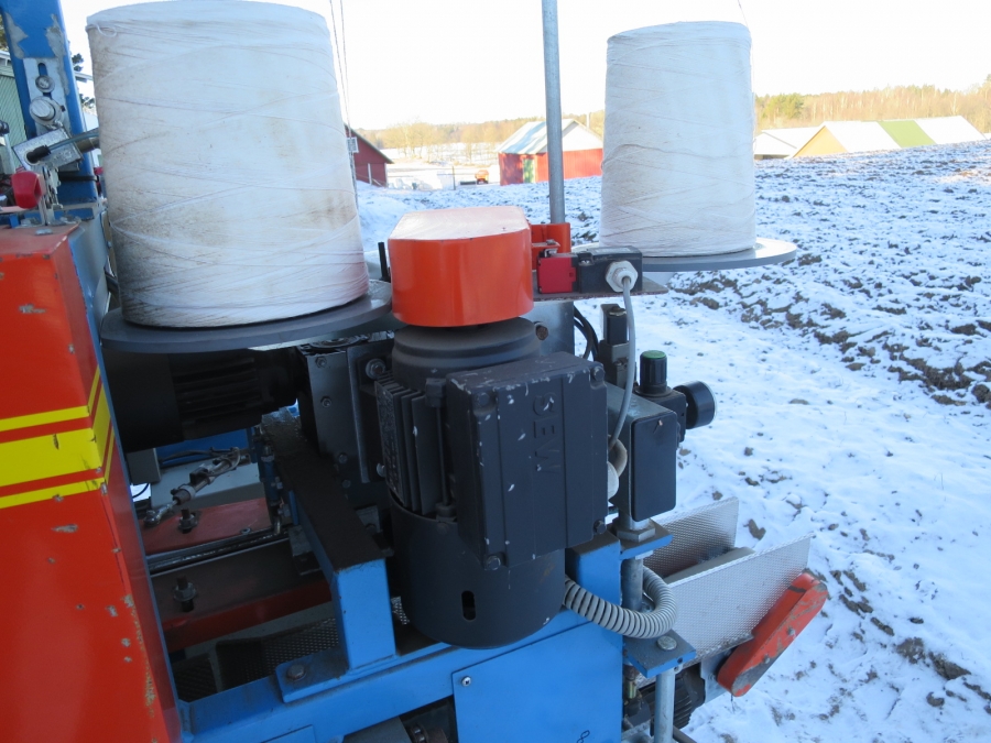 4256 EMVE BE5000 paper bagger