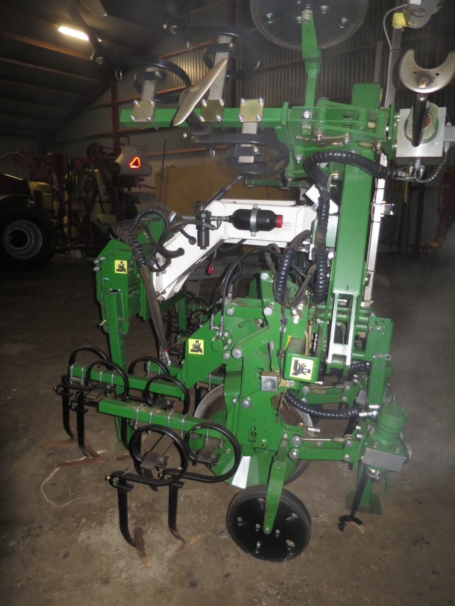 4277 Garford Robocrop InRow Weeder