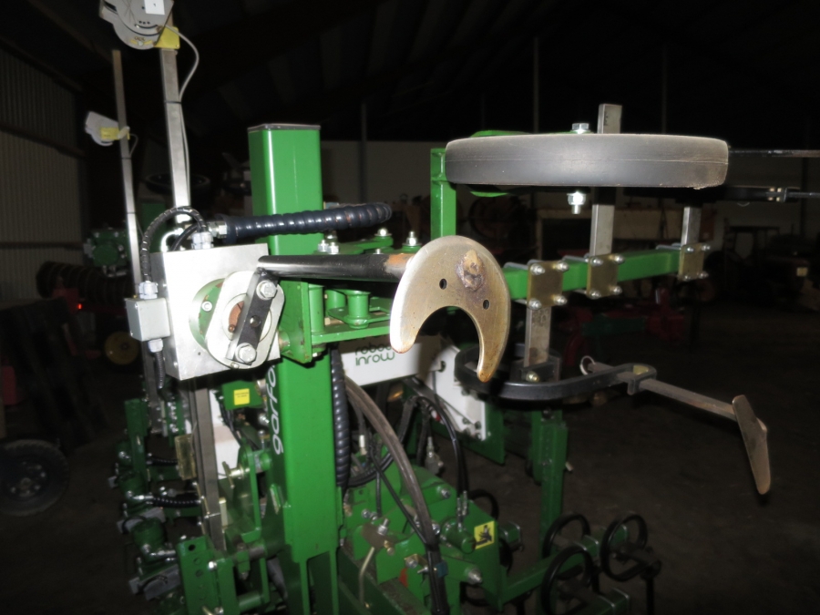 4277 Garford Robocrop InRow Weeder