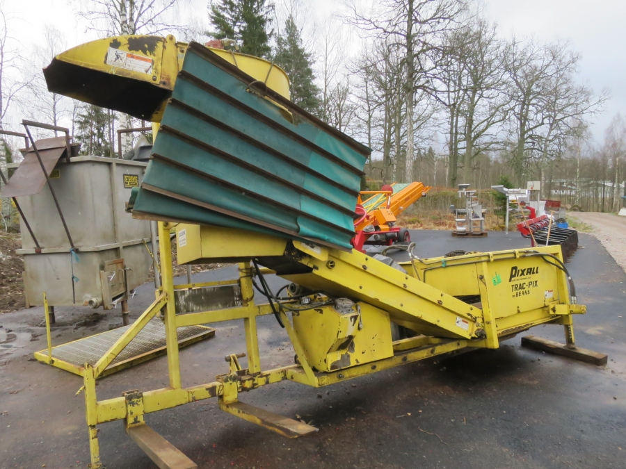 4335 Pixall green bean harvester