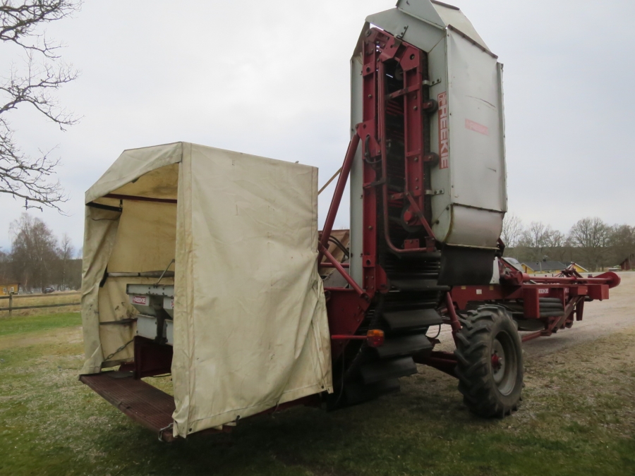4341 Reekie Clean Flow 2000 potato harvester