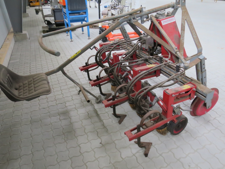 4352 Thermec brushing crop cleaner