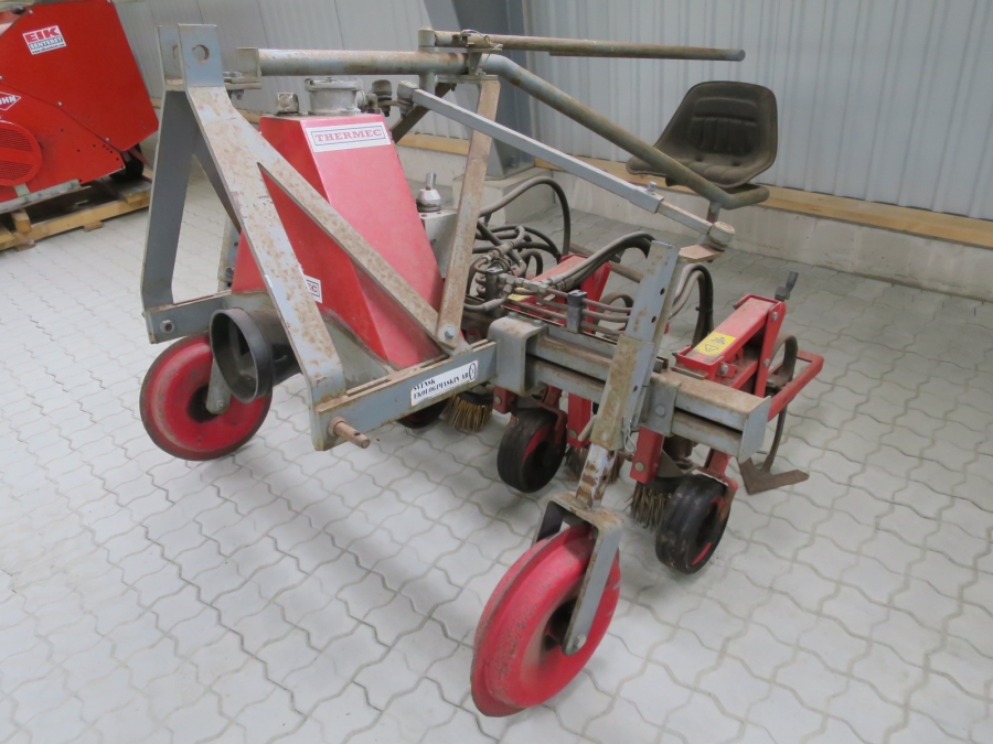 4352 Thermec brushing crop cleaner