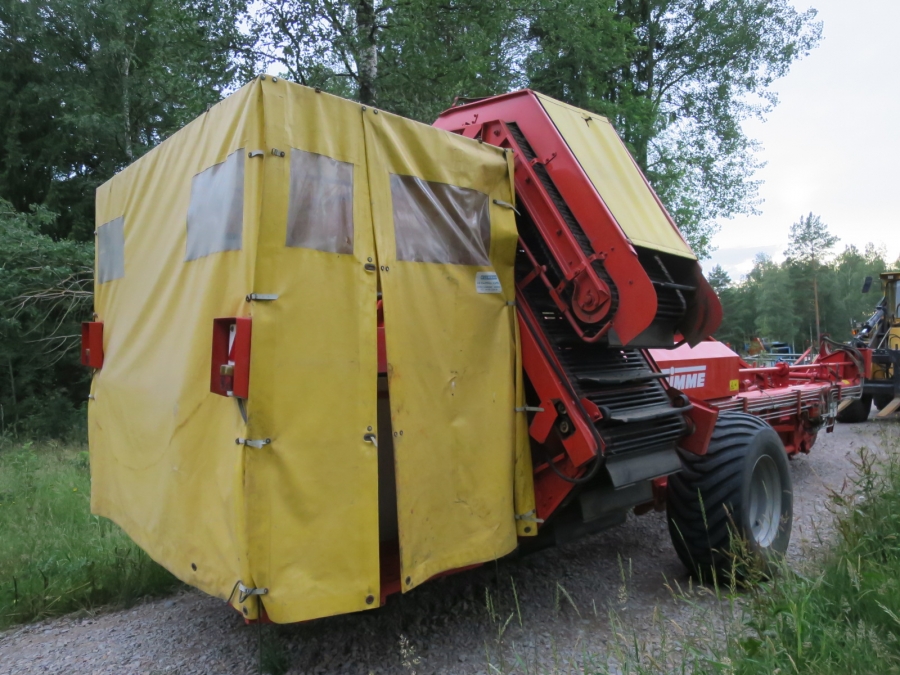 4370 Grimme DL1500 2 row with Elevator