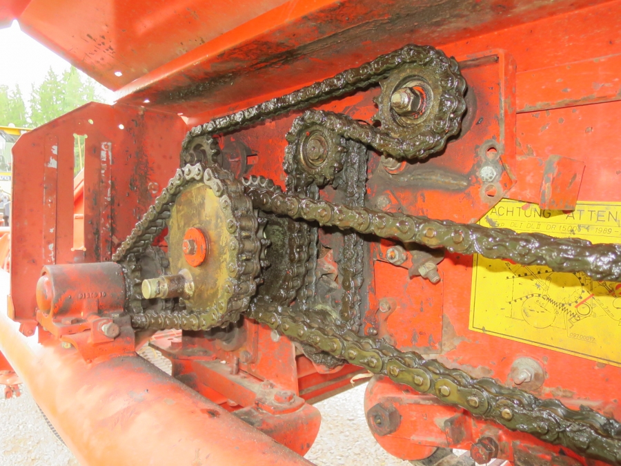 4370 Grimme DL1500 2 row with Elevator