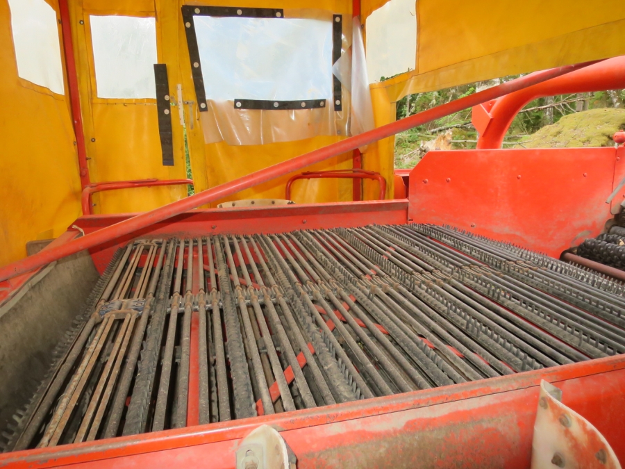 4370 Grimme DL1500 2 row with Elevator