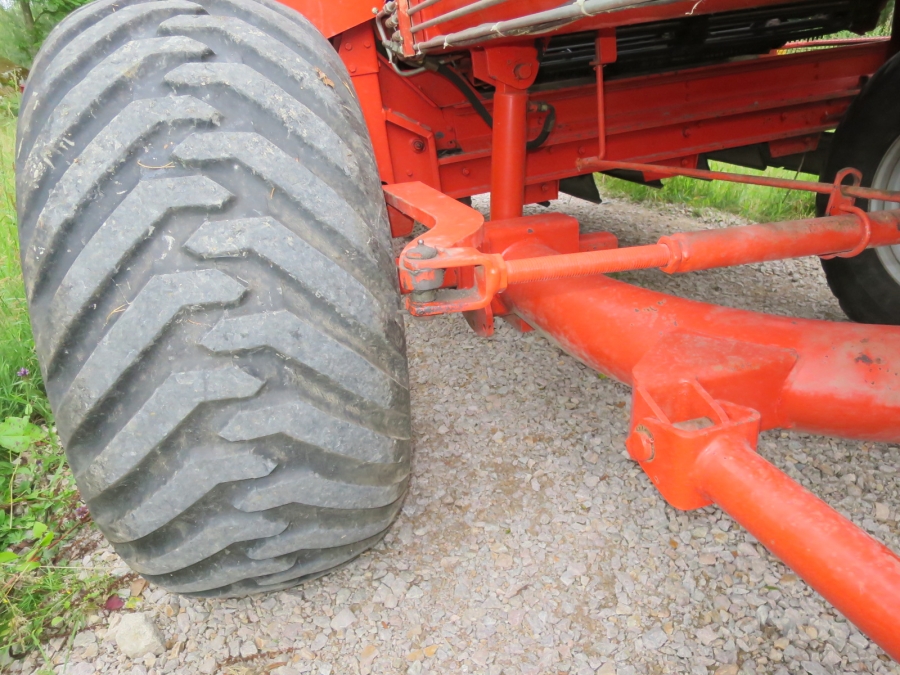 4370 Grimme DL1500 2 row with Elevator