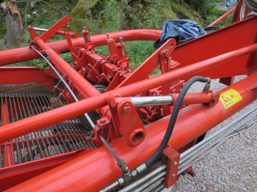 4370 Grimme DL1500 2 row with Elevator