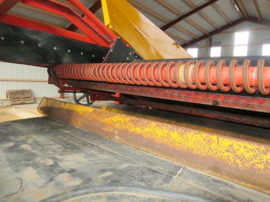 4376 Climax receiving hopper Profit 2000