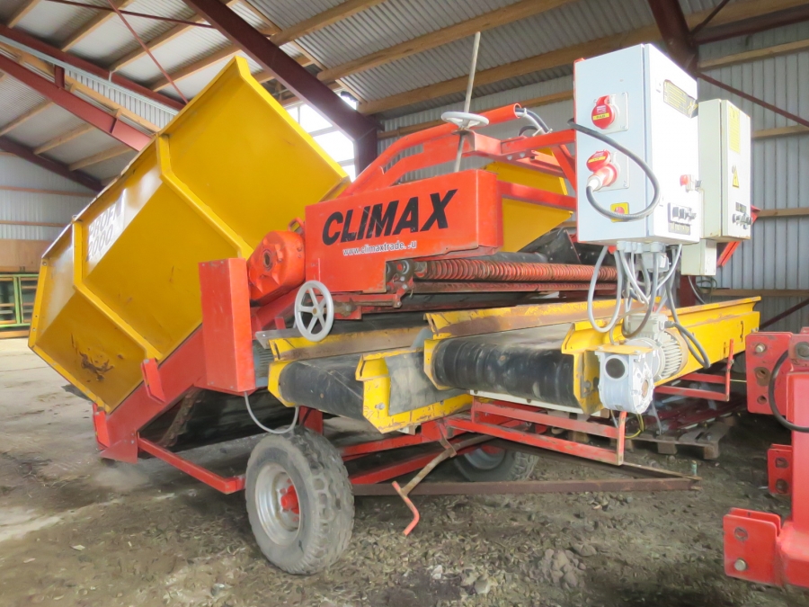 4376 Climax receiving hopper Profit 2000