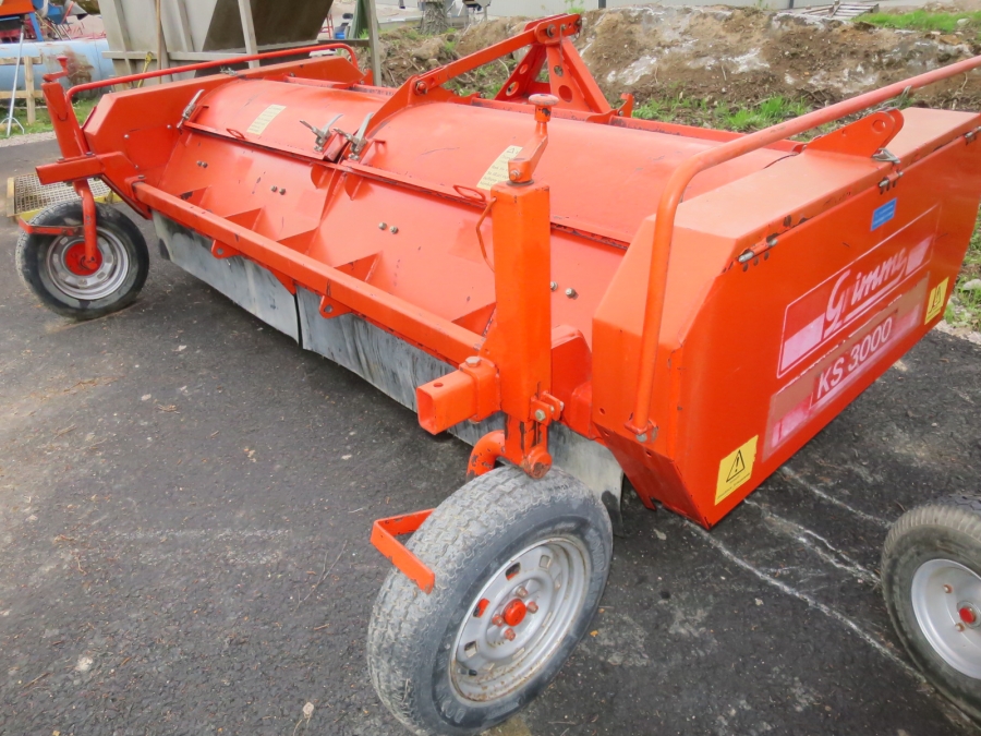4381 Grimme KS3000 haulm topper