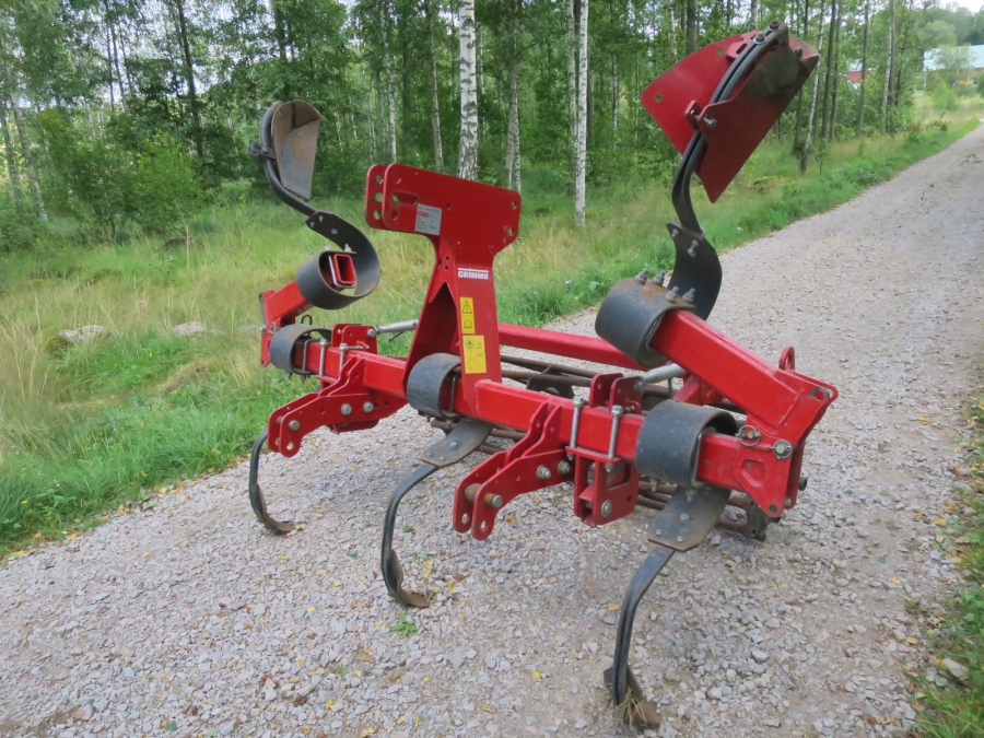 4388 Grimme GFD front ridger 4 row