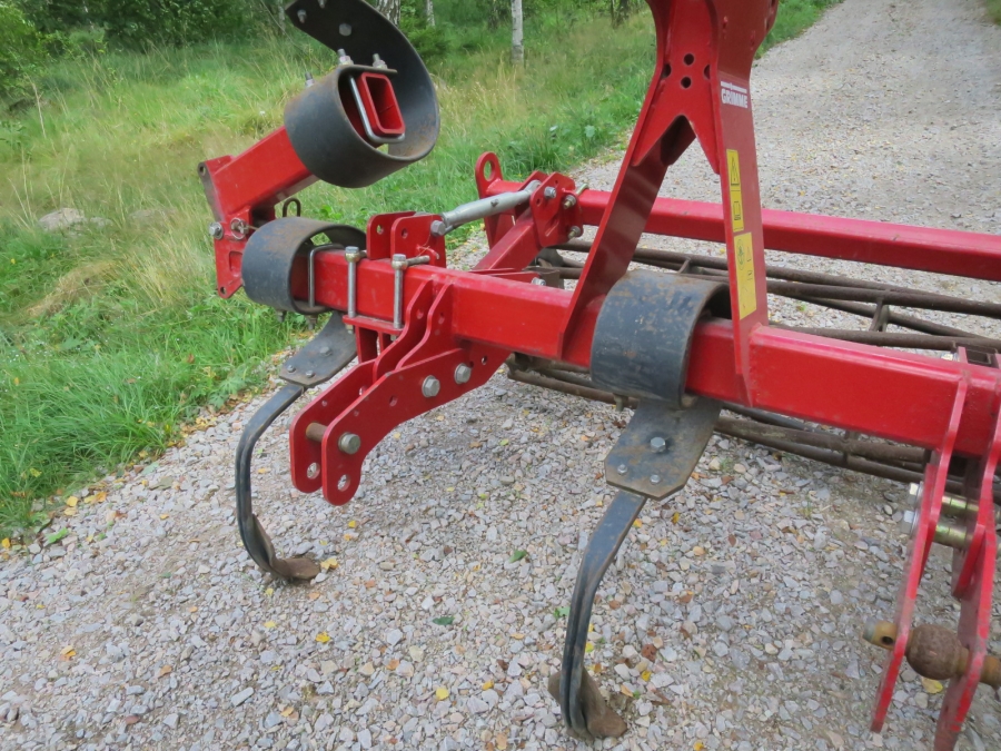 4388 Grimme GFD front ridger 4 row