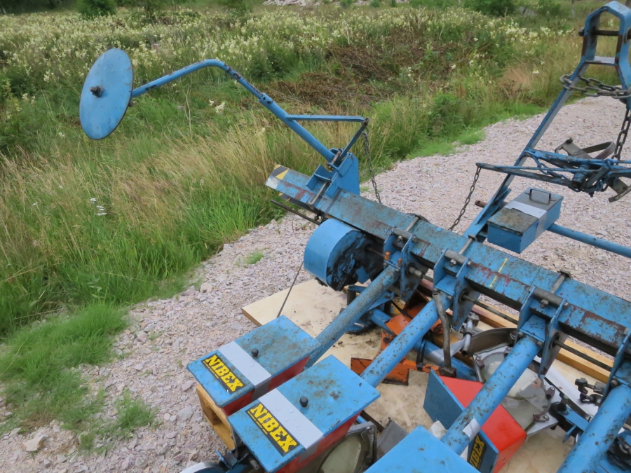 4403 Nibex 300 4 row seeder for carrots and other vegetables