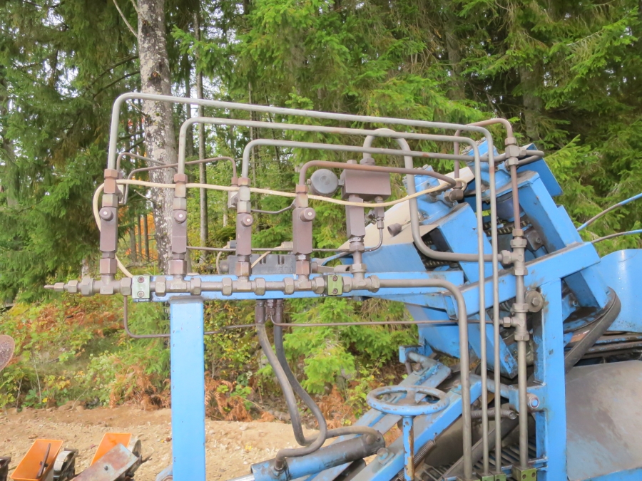 4419 Asa-Lift carrot harvester 1 row with roller table