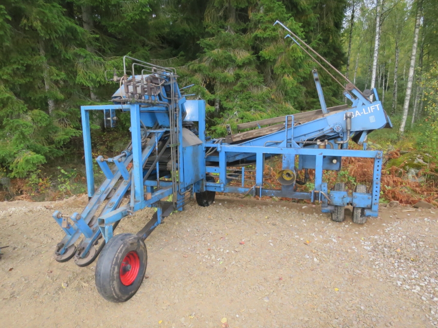 4419 Asa-Lift carrot harvester 1 row with roller table