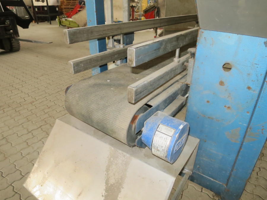 4439 Upmatic Plastic bagging machine 30 S E