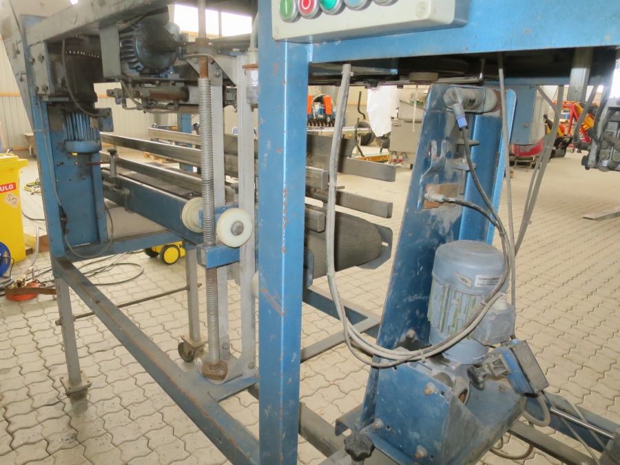 4439 Upmatic Plastic bagging machine 30 S E