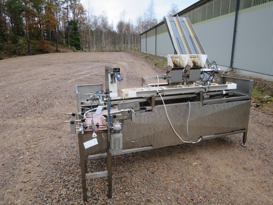 4442 Newtec NBM61F tray feeder