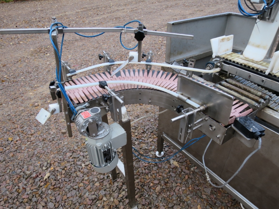 4442 Newtec NBM61F tray feeder