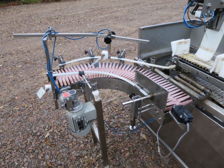 4442 Newtec NBM61F tray feeder