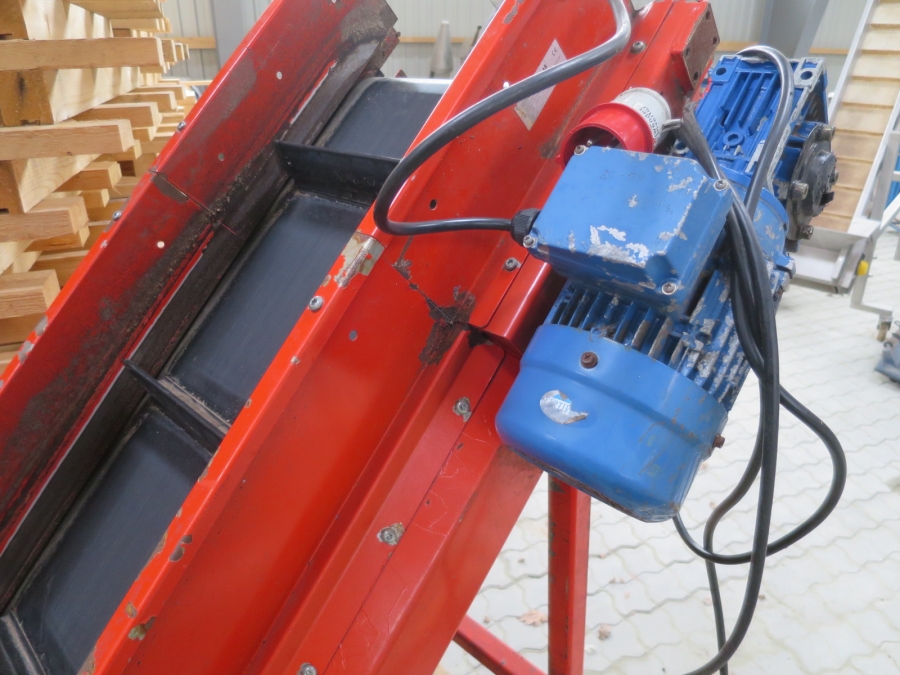 4501 EKKO Conveyor elevator with legs 1600x400 mm