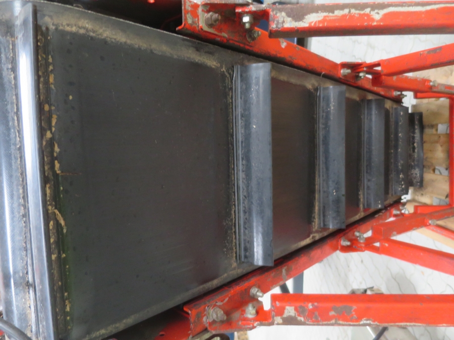 4501 EKKO Conveyor elevator with legs 1600x400 mm