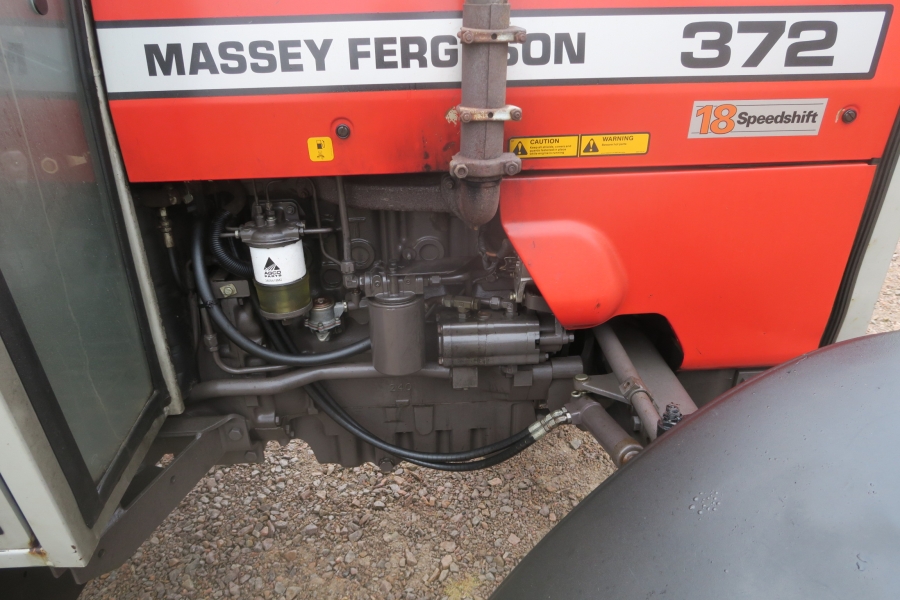 4564 Massey Ferguson 372 2WD Tractor