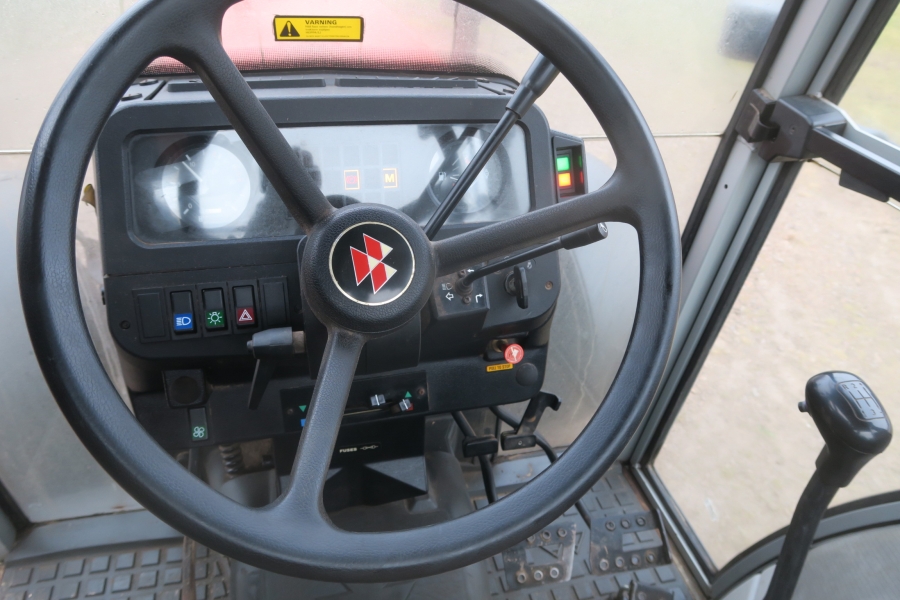 4564 Massey Ferguson 372 2WD Tractor
