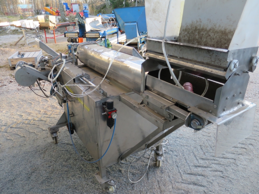 4566 Newtec HC30 net bagger