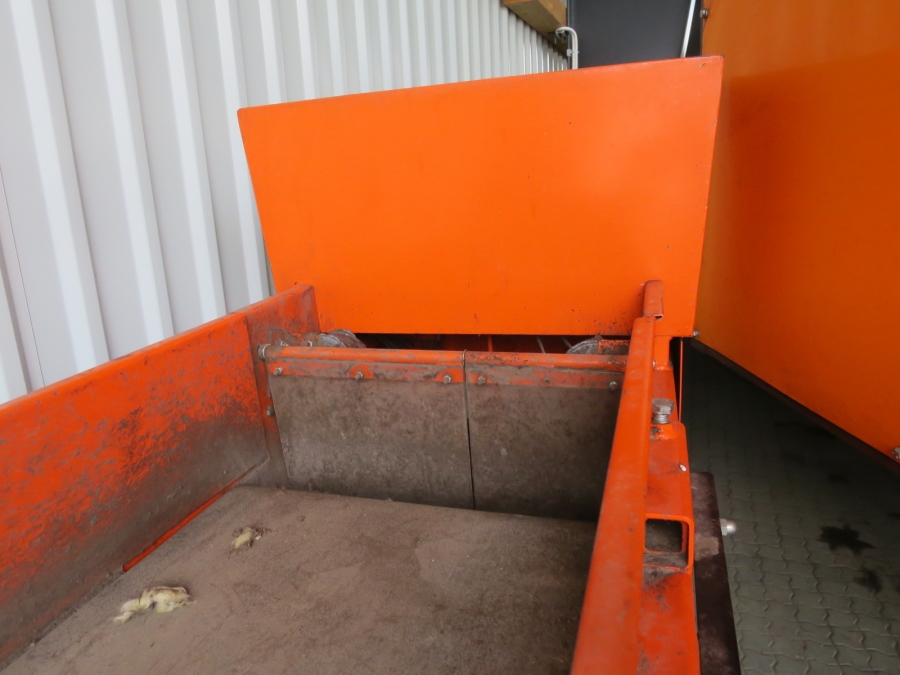 4577 EKKO carrot weigher