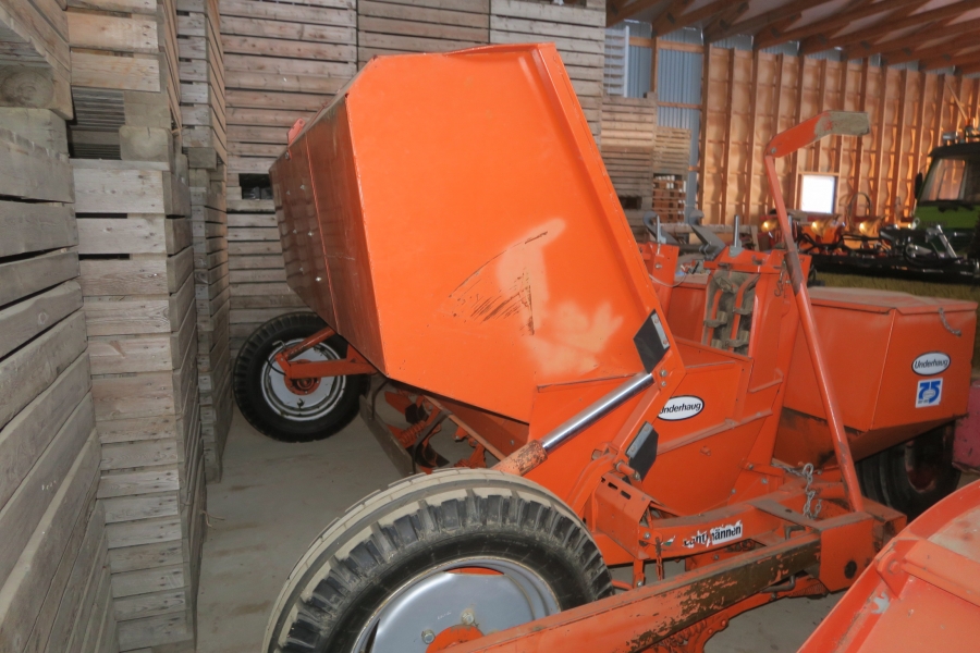 4606 Underhaug 4 row potato planter