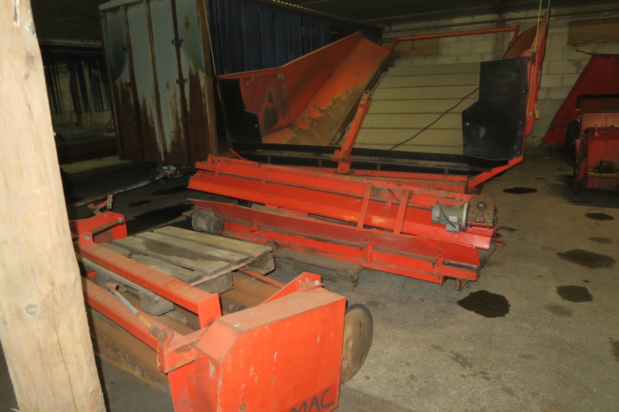 4627 Amac BLX100 receiving hopper
