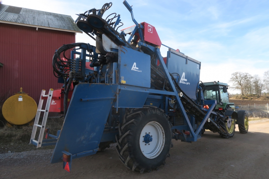 4641 Asa-Lift T-140B carrot harvester 4 ton bunker