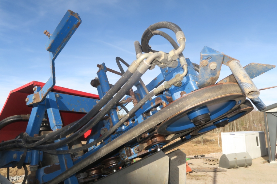 4641 Asa-Lift T-140B carrot harvester 4 ton bunker