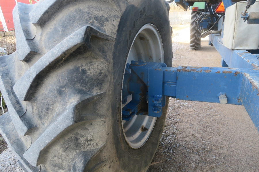 4641 Asa-Lift T-140B carrot harvester 4 ton bunker