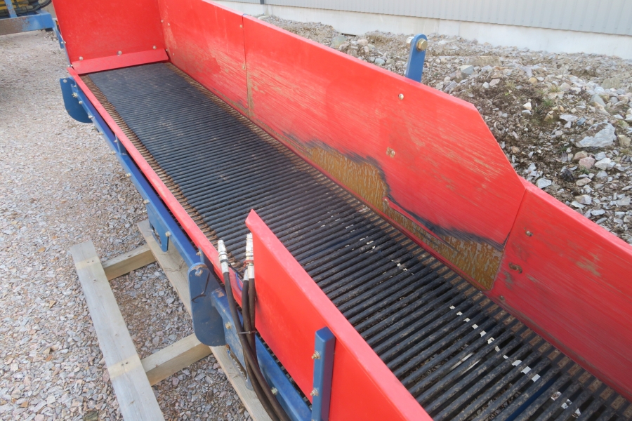 4641 Asa-Lift T-140B carrot harvester 4 ton bunker