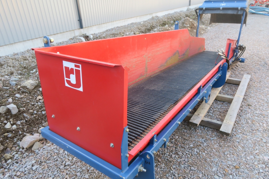 4641 Asa-Lift T-140B carrot harvester 4 ton bunker