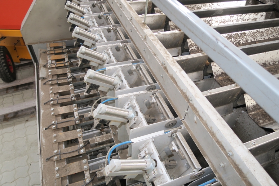 4644 Upmatic 2114VD Computer weigher 14 bucket