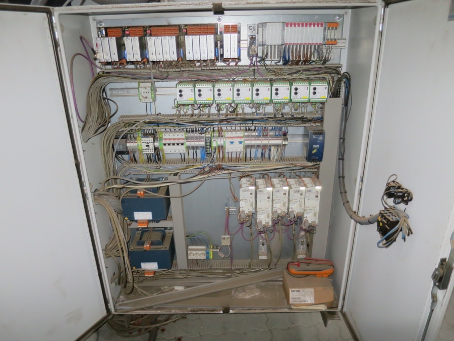 4644 Upmatic 2114VD Computer weigher 14 bucket