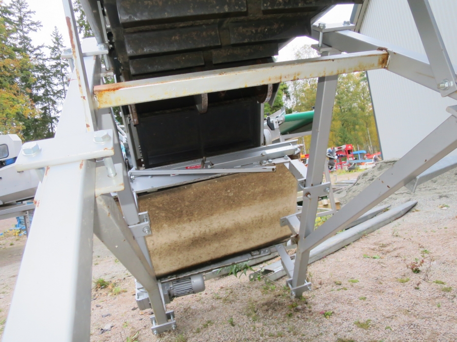 4644 Upmatic 2114VD Computer weigher 14 bucket