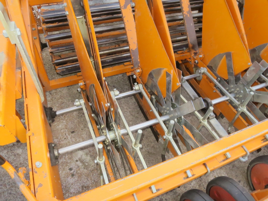 4655 Regero R860 Transplanter 4 row
