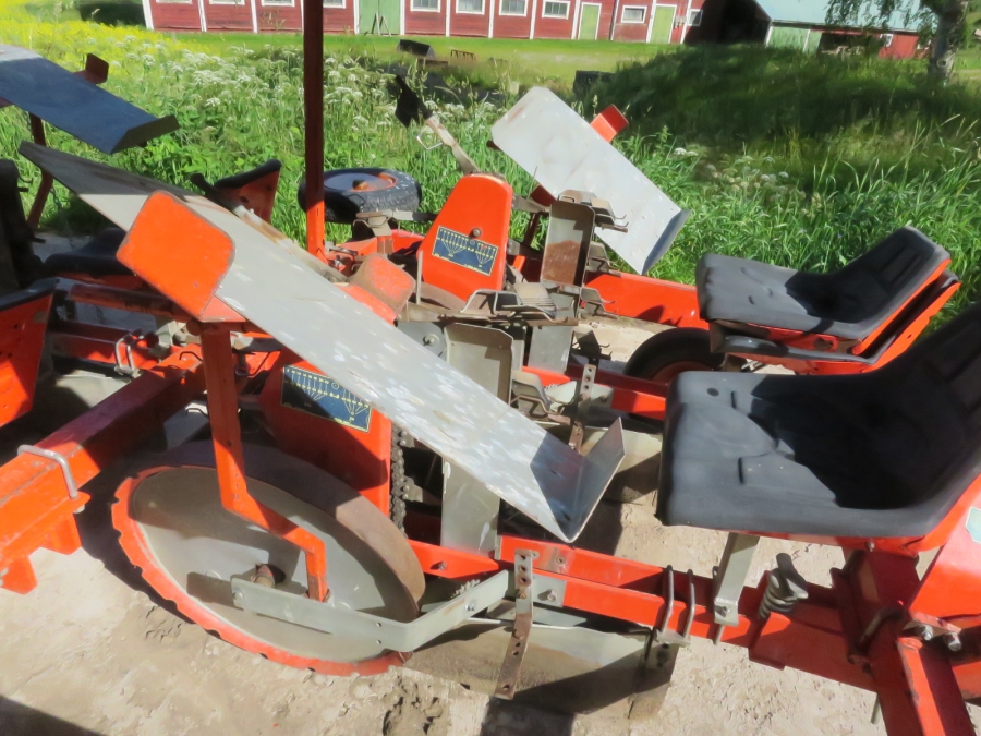 4658 Checchi & Magli FOX 4 row planting machine