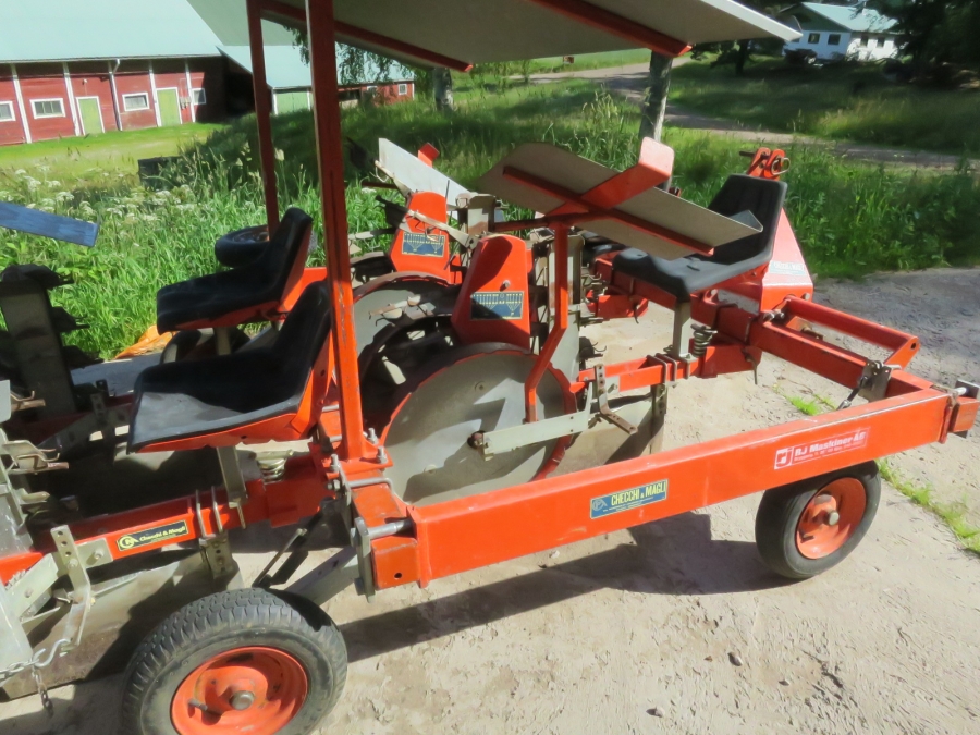 4658 Checchi & Magli FOX 4 row planting machine