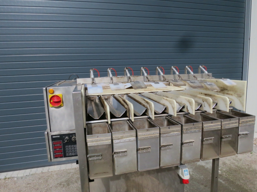 4672 Newtec 2000 computer weigher