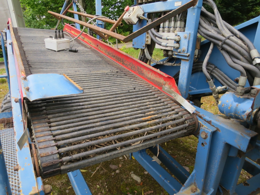 4690 Asa-Lift KT-100 potato harvester