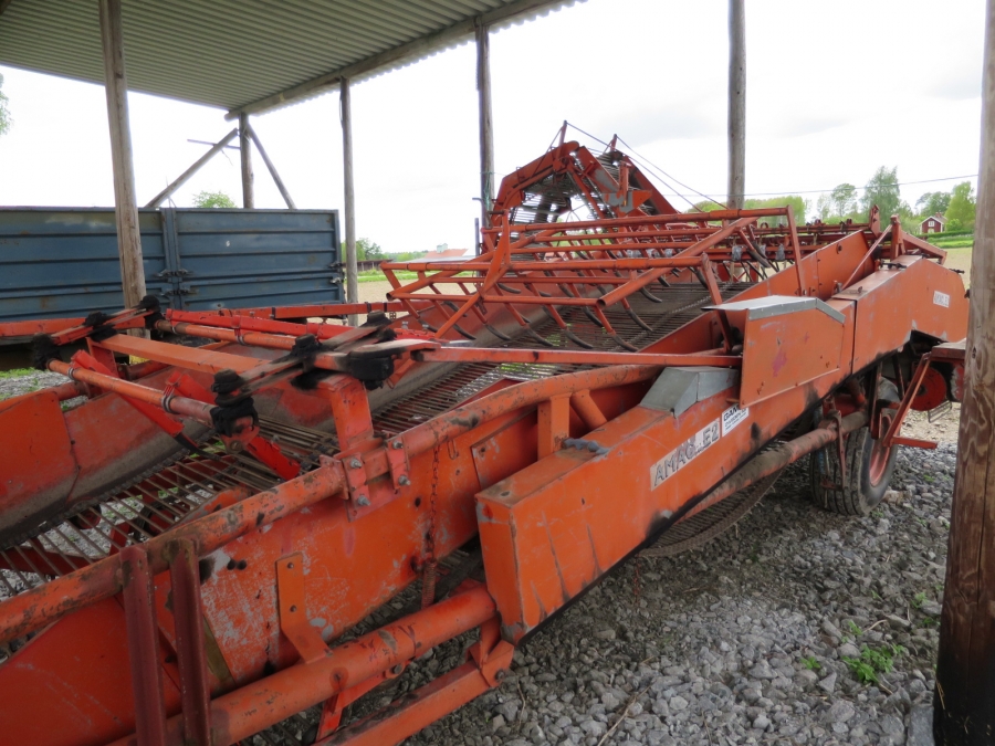 4714 AMAC E2 potato harvester elevator 2 row